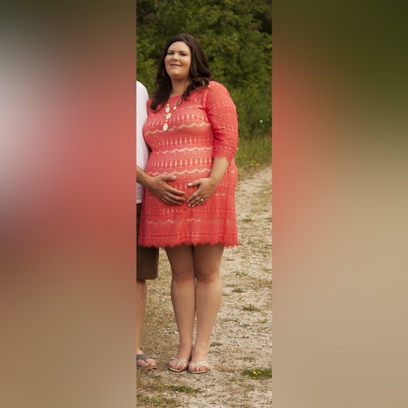 Laura Plus Coral Overlay Shear Lace shift dress with 3/4 length Boho fringe - Picture 12 of 12